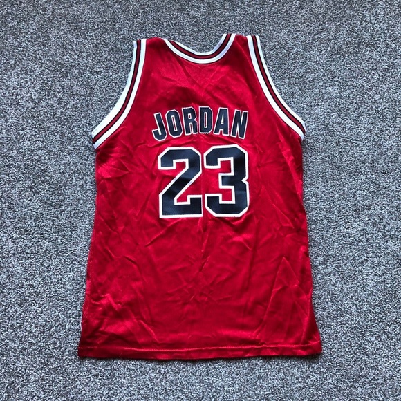 VINTAGE CHICAGO BULLS MICHAEL JORDAN #23 BASKETBALL JERSEY - Picture 6 of 8